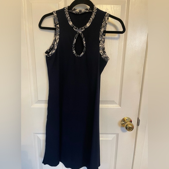 Navy dress fitted bodice with slight flare size small - Picture 1 of 1